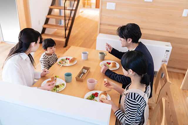 住まいの公私のスペースにも着目。来客者の目に触れる場所は統一感を重視して