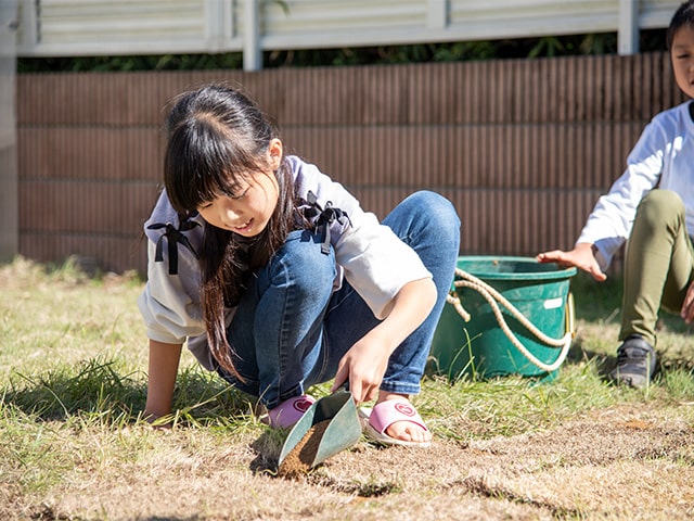 外構をDIYする選択肢も！節約や、家族の思い出づくりにオススメ