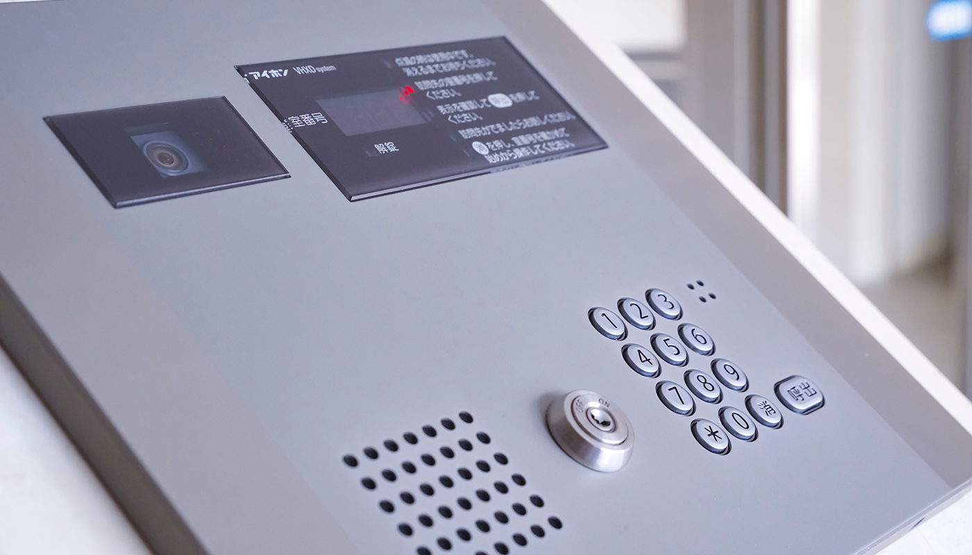 エントランスはオートロックか?