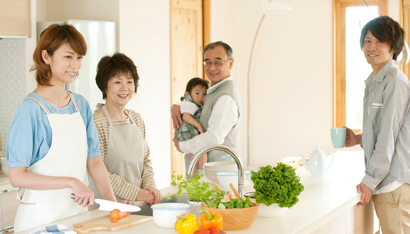 近くにいる親が育児や家事を手伝ってくれるから安心!