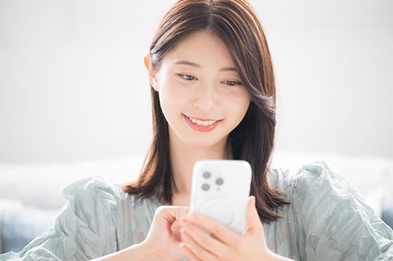 家探しで都内近郊の情報を集めるイメージ
