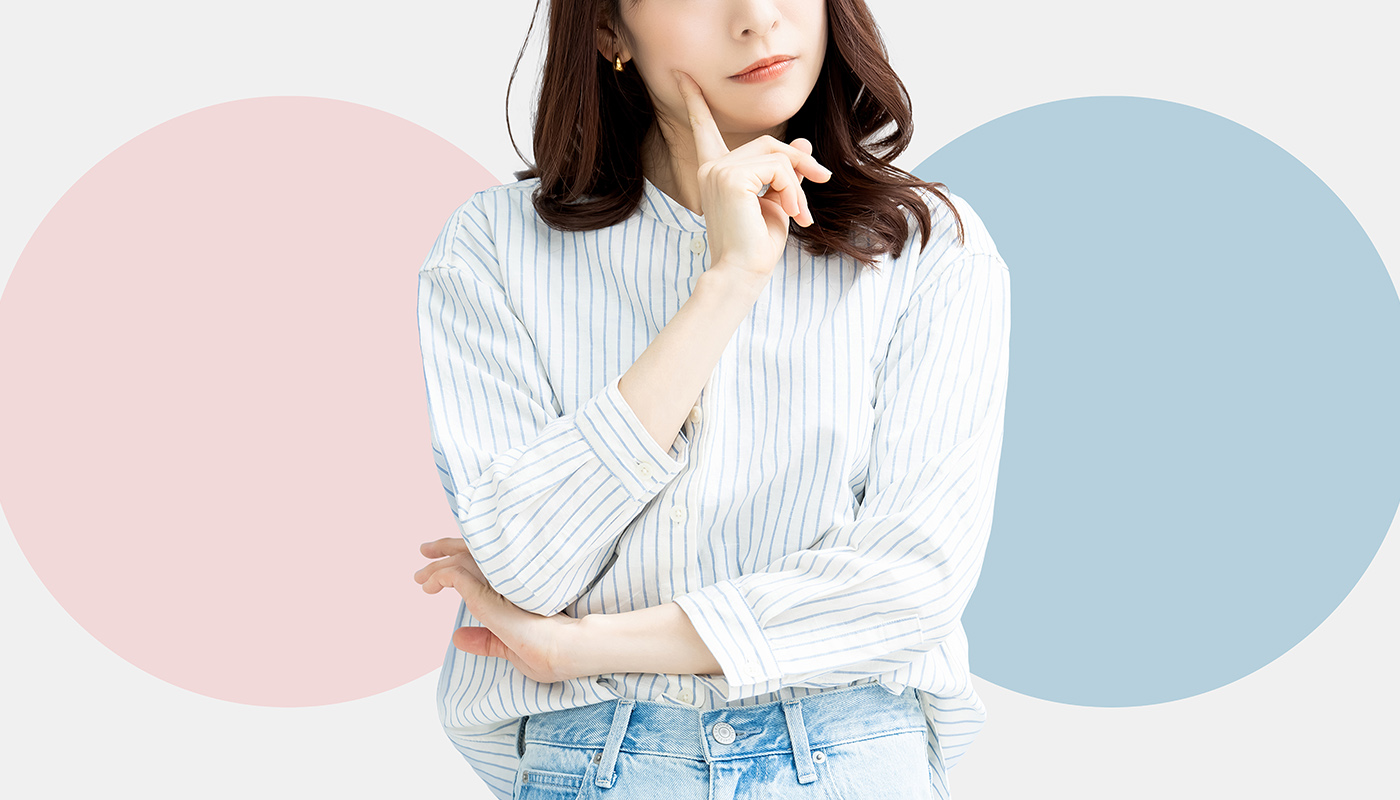 選択肢に悩む女性