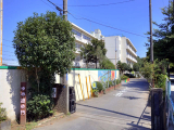 道野辺小学校　552m